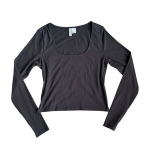 Women's Black Long Sleeve Top